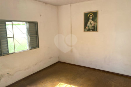 Casa térrea para venda na Vila Faria.