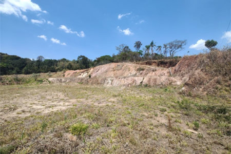 Área industrial e comercial em Atibaia com 15 mil metros, excelente localização com frente para rodovia Fernão Dias