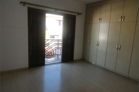 Sobrado à venda com 3 quartos, sendo 1 suíte,  em Parque Ipê, São Paulo, SP