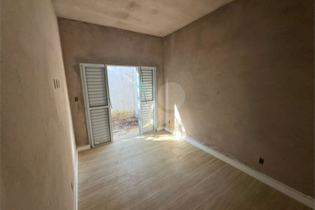 Casa em condominio em reta final de obras