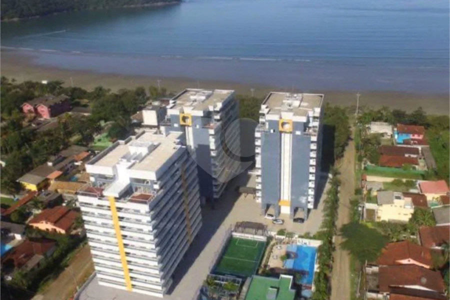 Apartamento à venda com 2 quartos, sendo 1 suíte,  em Indaiá, Bertioga, SP