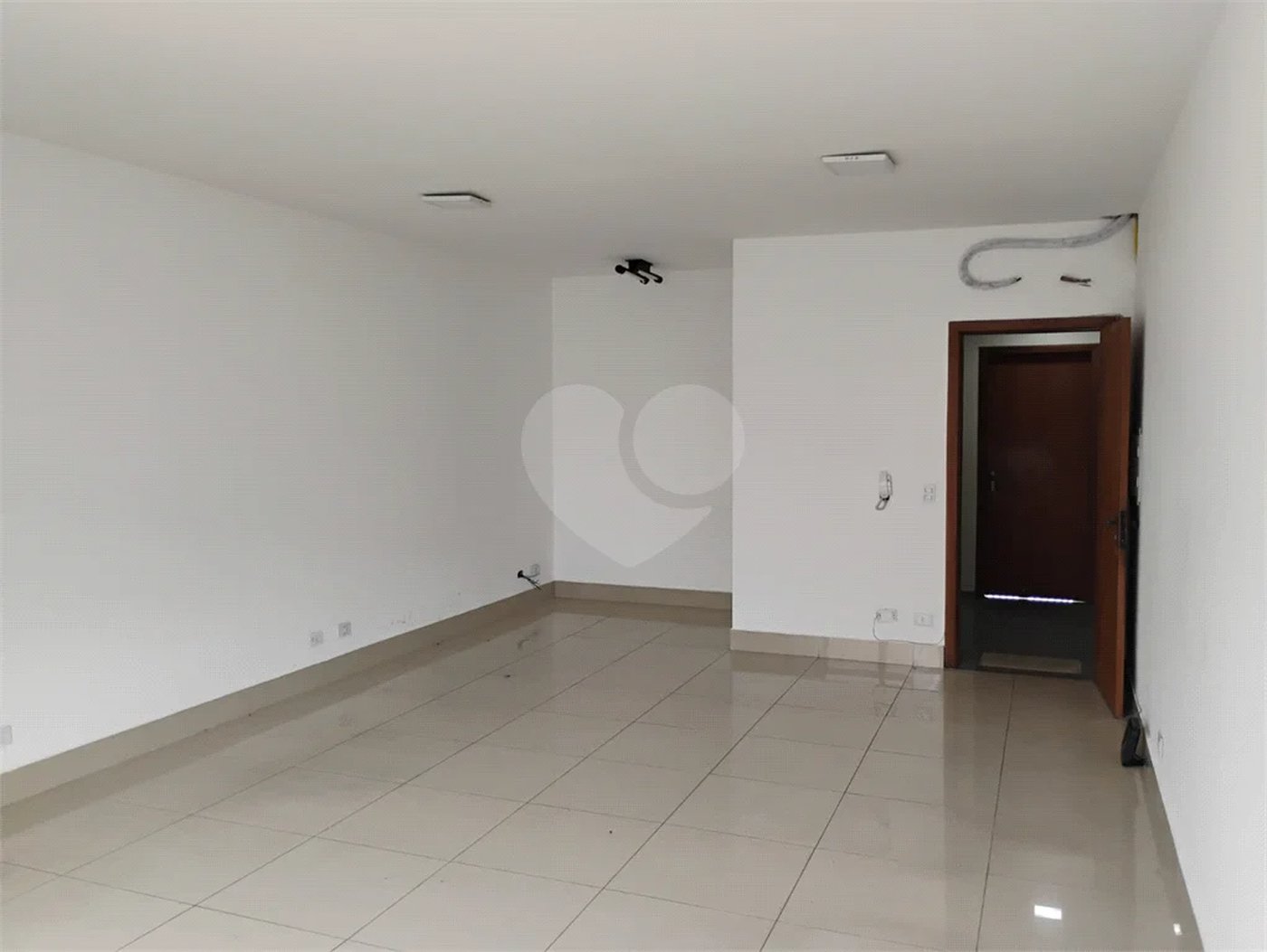Ótima sala comercial para locação na Vila Santa Catarina