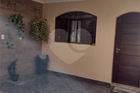 Casa com 180m² , 3 dormitórios , sendo 1 suíte , 2 vagas , à venda em Itaquera