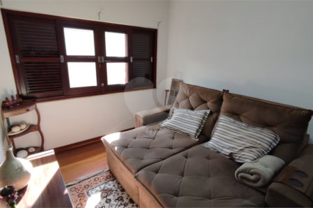 Casa com 3 dormitórios à venda no bairro Jardim Cardinalli, em São Carlos/SP
