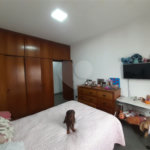 Vende-se: Sobrado no Cursino/Ipiranga, 2 Quartos, 2 Salas, 8 vagas de garagem!