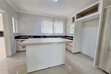 Casa para Locação no Condomínio Bosque dos Cambarás em Valinhos/SP