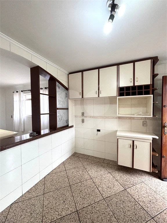Sobrado com 3 dormitórios,1 suite, Quintal gourmet, 4 vagas à Venda no bairro Parada Inglesa em São Paulo.