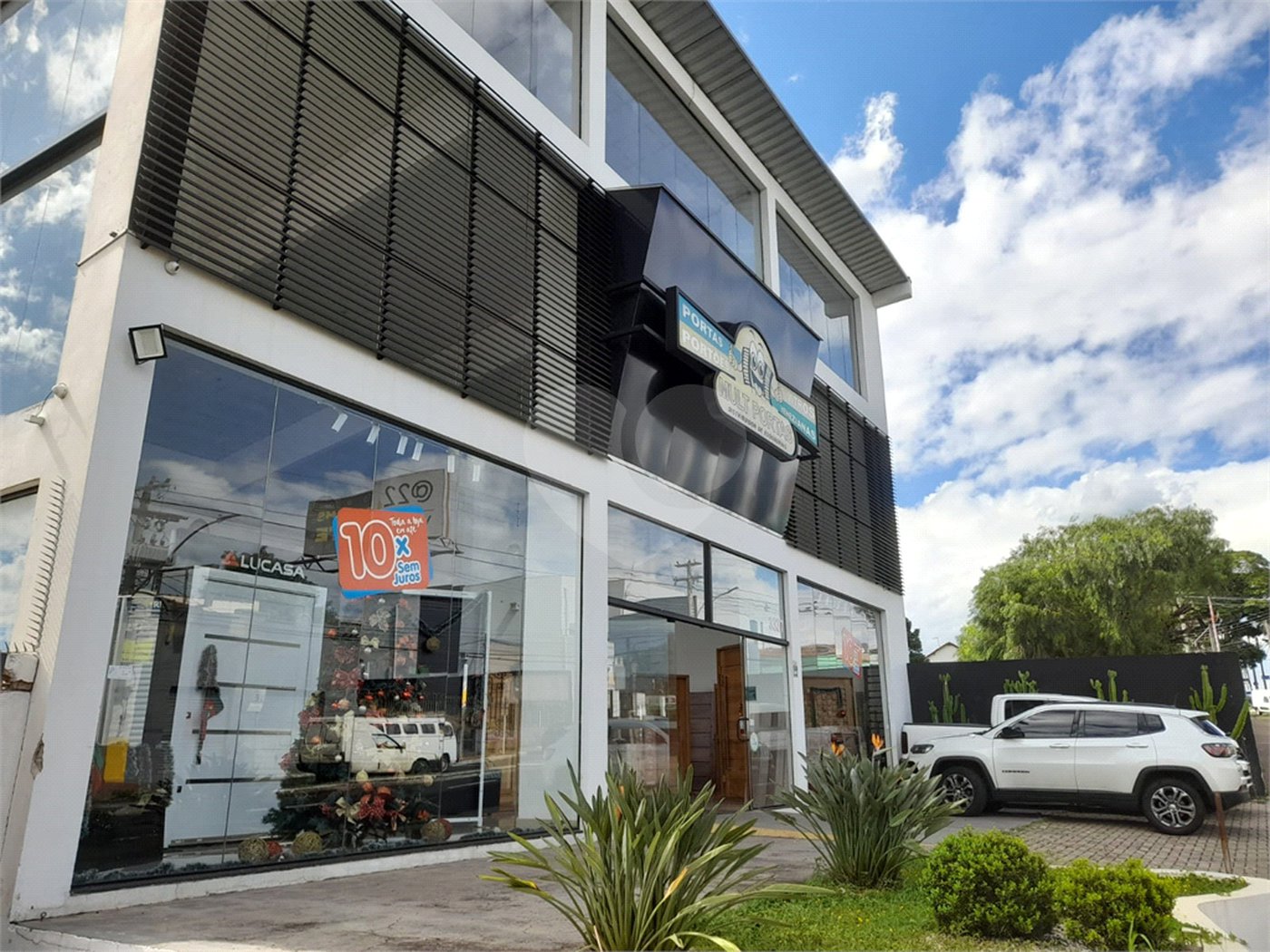 Galpão Comercial à Venda – Localização Estratégica na Avenida São Carlos