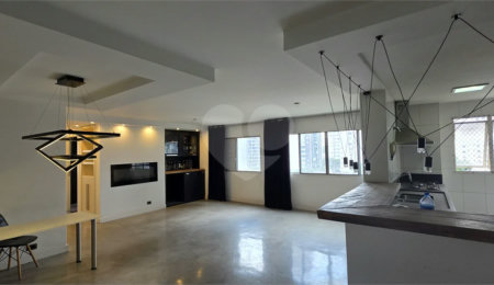 Apartamento à venda com 2 quartos, sendo 1 suíte,  em Vila Olímpia, São Paulo, SP