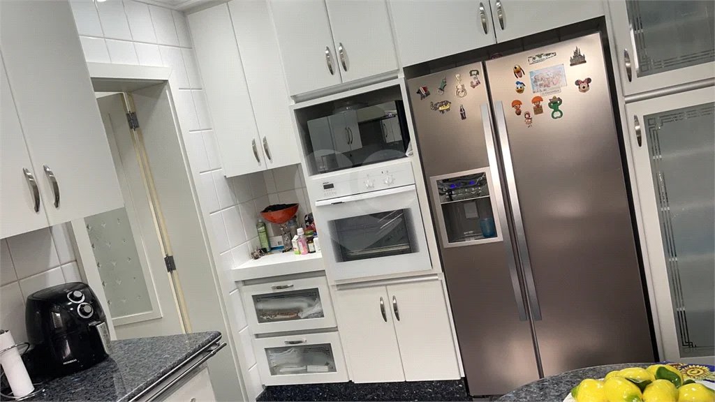 Apartamento com terraço 385m² 03 dormitórios sendo 2 suítes 5 vagas..Estuda Permuta.