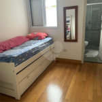 Apto a venda de 230m² no Cambuci com 3 dorms, 5 vagas, 3 suítes. Estuda permuta.