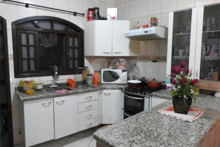 Excelente oportunidade de investimento Sobrado e Salão comercial 229,61m² no bairro Canjica, Terra Preta - Mairiporã/SP