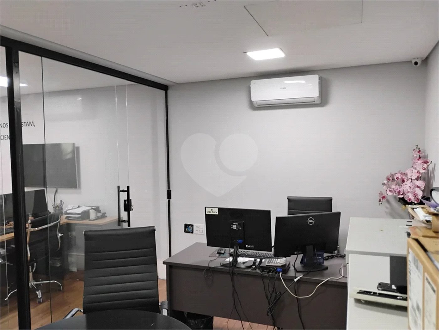 Excelente sobrado/prédio comercial próximo ao Aeroporto de Congonhas!