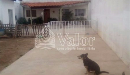 Casa à venda com 3 quartos, sendo 1 suíte, em Jardim das Torres Prolongamento, São Carlos, SP