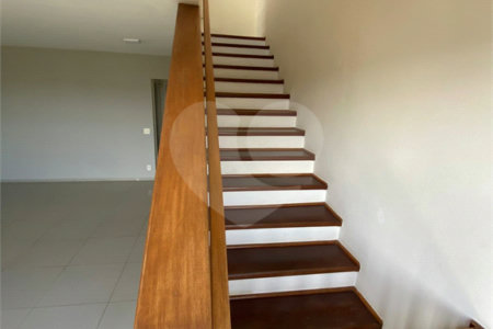 Apartamento Duplex no Condomínio Giardino de Rovello