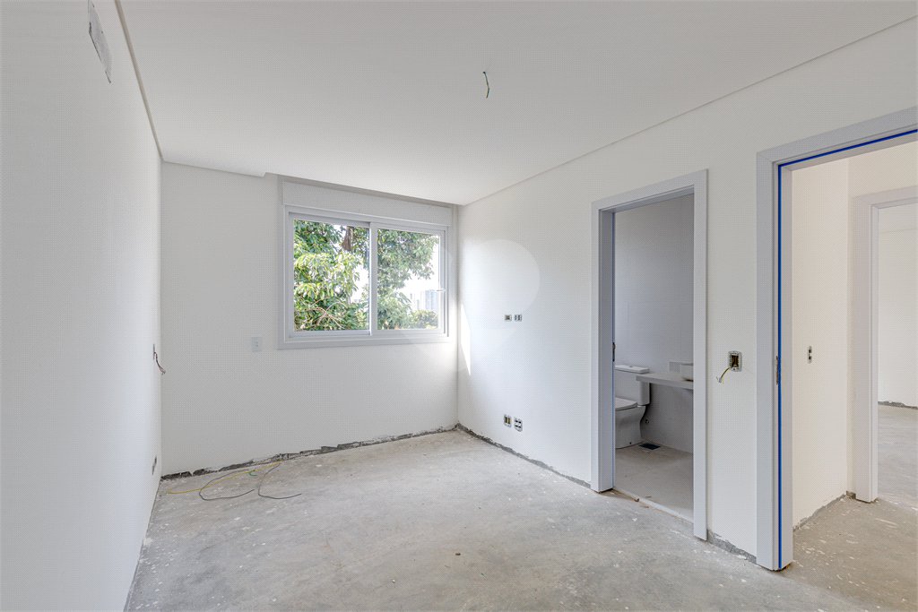 Casa à venda com 4 suítes no condomínio Vila Arese, São Paulo - SP