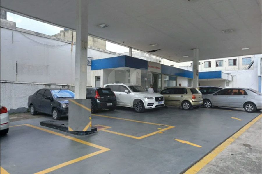Espaço ideal para posto de gasolina, farmácia e loja no Bom Retiro