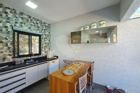 Casa com 4 dormitórios à venda, 214 m² por R$ 1.890.000 - Parque Arco Iris - Atibaia/SP