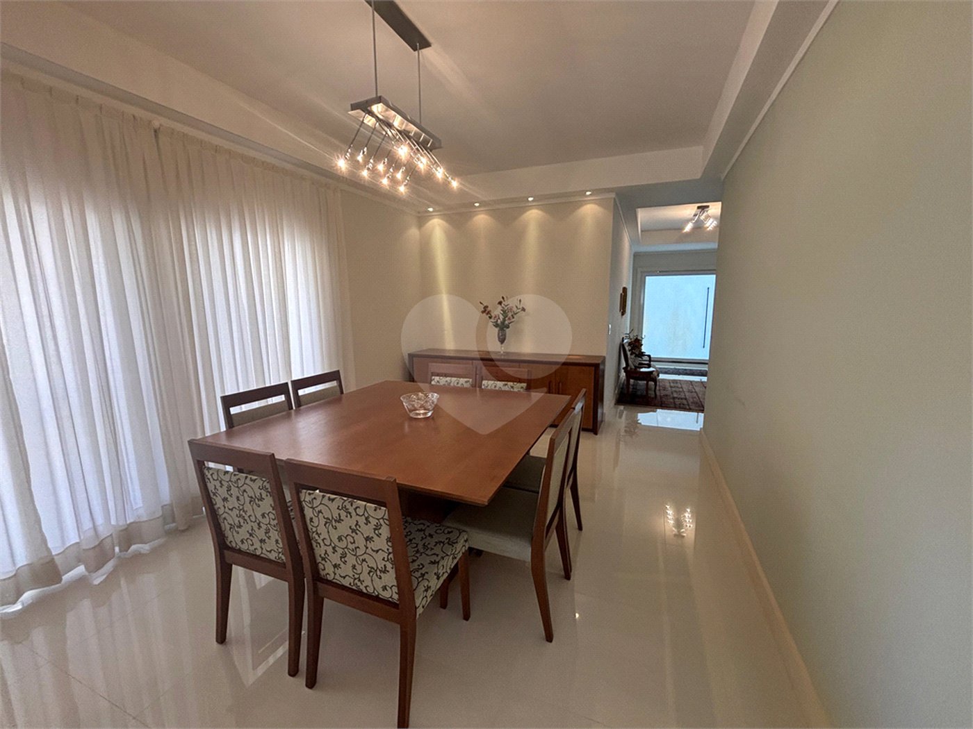 Casa á venda condomínio Damha I