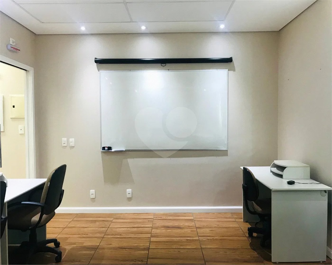 OPORTUNIDADE DOMO BUSINESS - MOBILIADA E PRONTA P/ USO!