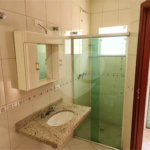 Sobrado a venda no Ipiranga de 220m² com 4 suítes e 2 vagas.Estuda permuta.
