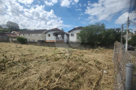 Terreno em Atibaia com 652 metros, pronto para construir no Jardim do Lago, aceita financiamento