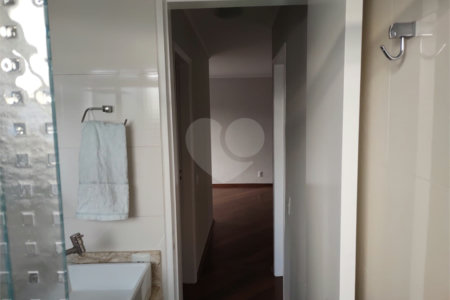 AMPLO APARTAMENTO COM LAZER
