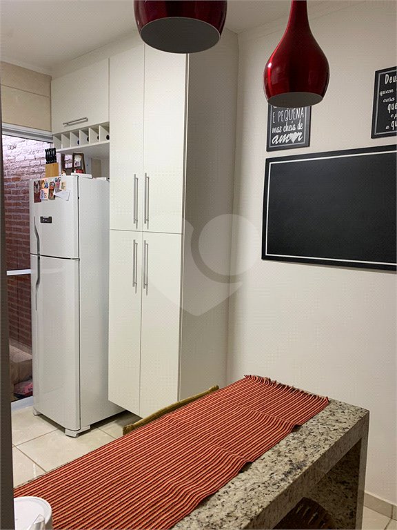 Casa térrea no Condomínio Moradas II.