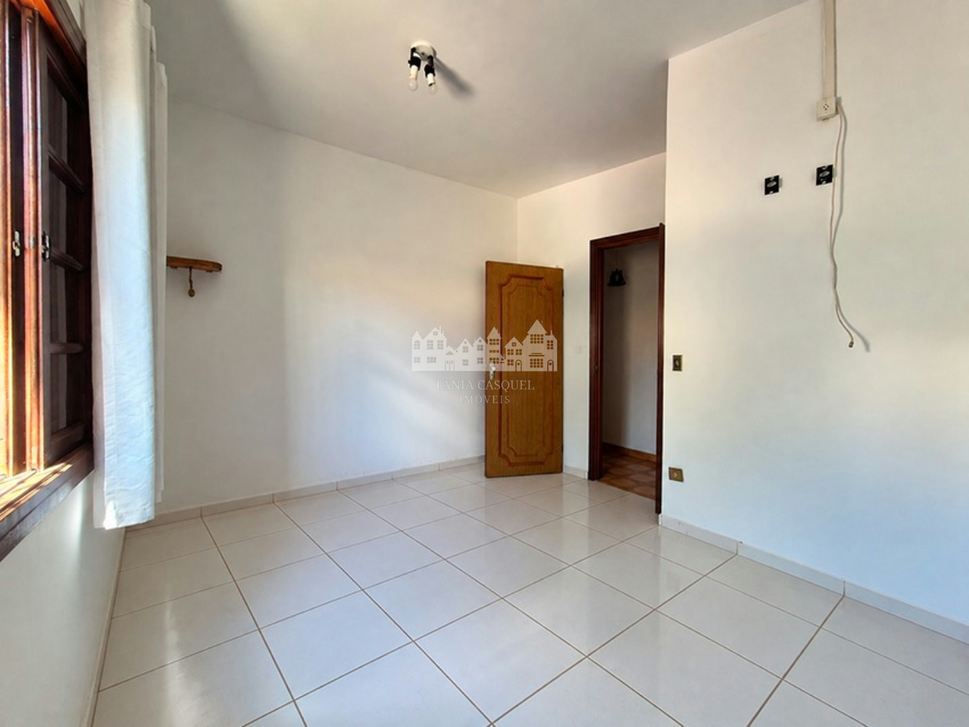 Casa Térrea à venda com 4 quartos, sendo 2 suítes, em Loteamento Loanda, Atibaia, SP