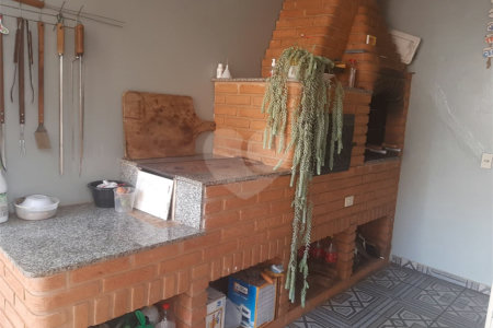 Bela casa com boa localização no bairro Portal do Sol