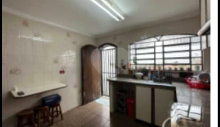 Sobrado à venda com 3 quartos, sendo 1 suíte, em Vila Oratório, São Paulo, SP
