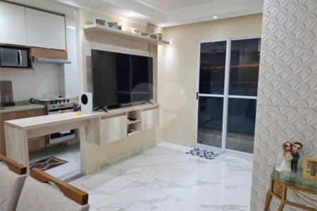 Apartamento com dois dormitórios a venda no Residencial Sineu