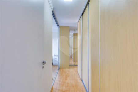 Apartamento Alto da Boa Vista em Condominio Clube