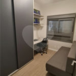 Apartamento com 2 dormitórios e uma suíte, mobilíado no Ibirapuera.