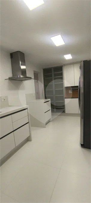 Apartamento à venda no Jardim América 2 Suítes e 3 vagas - 157 m²