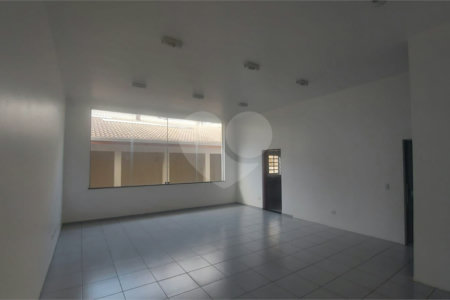 Sala Comercial na Prestigiada Alameda Lucas Nogueira Garcez
