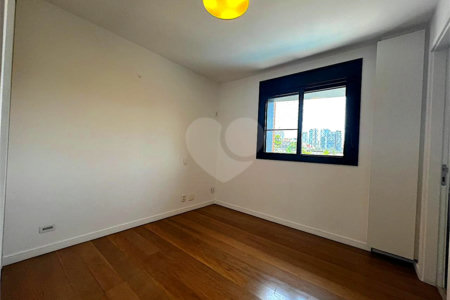 Imóvel 168m² Idea Zarvos com 3 suites, varanda na frente e na suíte, piscina, academia e 3 vagas Vila Madalena.