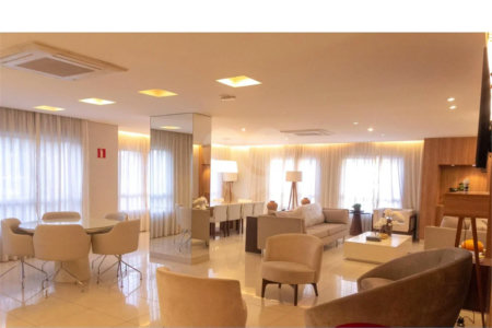 Espaço, conforto e uma localização privilegiada fazem deste apartamento mobiliado no Baeta Neves, em São Bernardo do Campo, uma excelente opção para seu novo lar. Com 118 m², três dormitórios e quatro banheiros, o imóvel oferece ambientes amplos para acomodar a família e receber amigos com comodidad