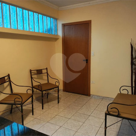 SOBRADO COMERCIAL PARA LOCAÇÃO NO RUDGE RAMOS | 197 m²