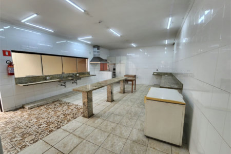 Salão Comercial Versatíl á venda.
