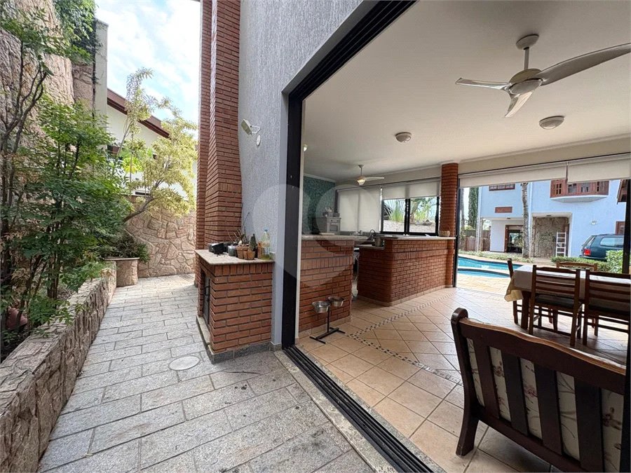 Casa a Venda no Condomínio Vista Alegre - Sede em Vinhedo/SP
