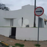 Linda casa para venda / Locação em bairro nobre
