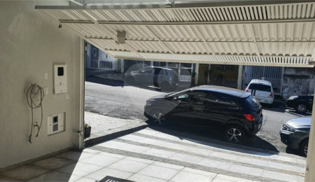 SOBRADO NO IPIRANGA COM 2 SUITES E 2 VAGAS DE GARAGEM.