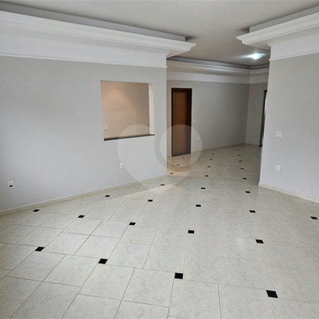 Casa Locação e Venda Condomínio Portal de Itaici 04 Dormitórios 02 suítes