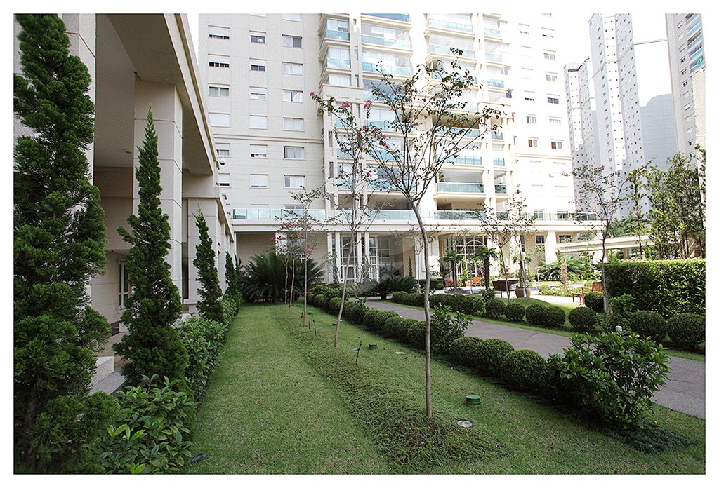 Apartamento à venda com 4 suítes em Vila Nova Conceição, São Paulo, SP