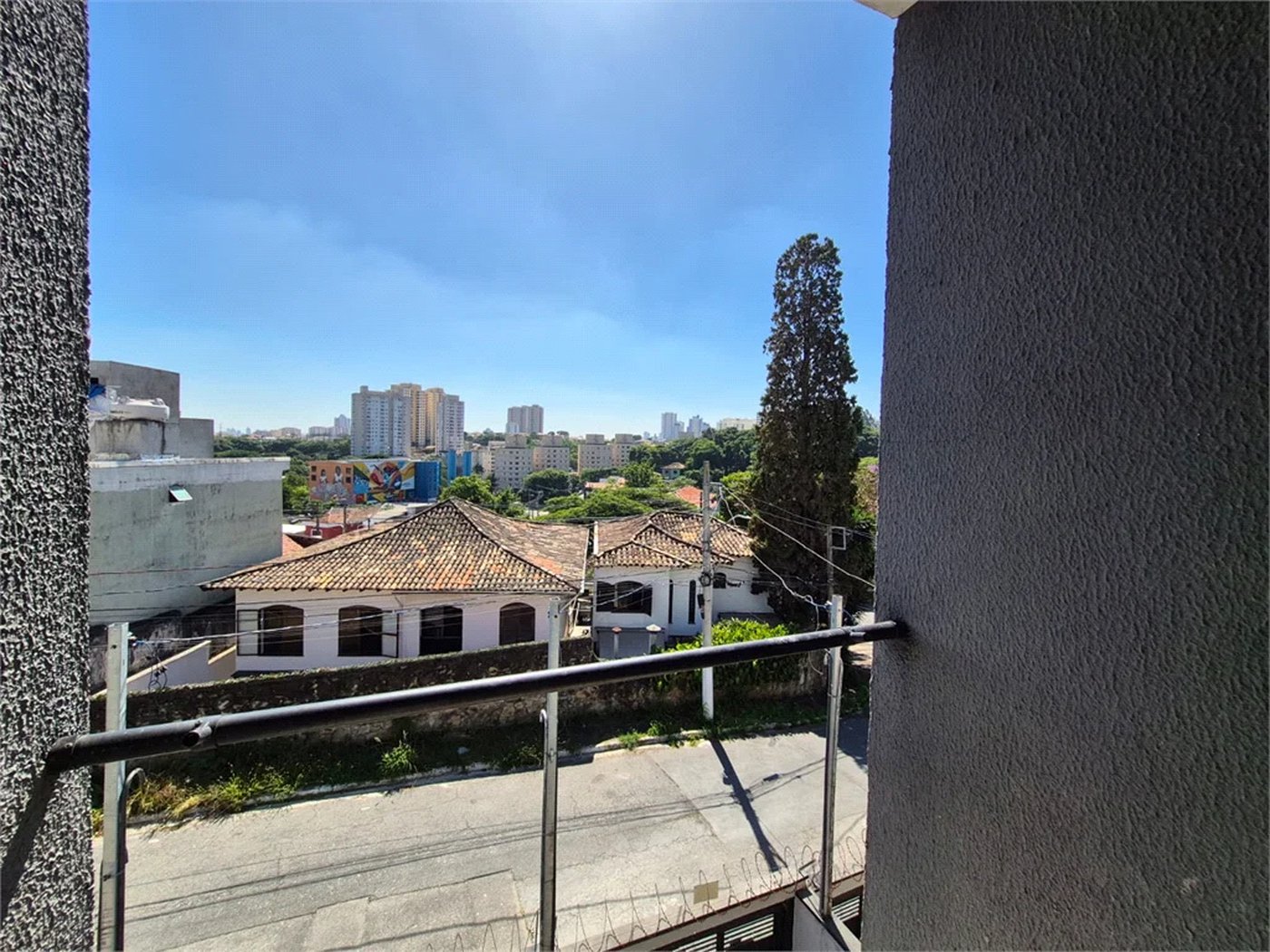 Sobrado incrível à venda, pronta para morar, 120m² 3 quartos, 1 suíte e vagas no Butantã