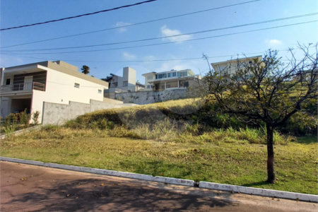 Terreno a venda em condominio em Louveira
