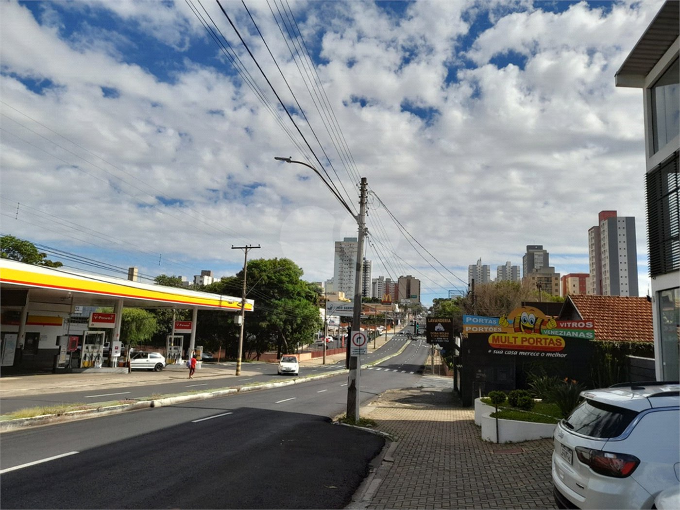 Galpão Comercial à Venda – Localização Estratégica na Avenida São Carlos