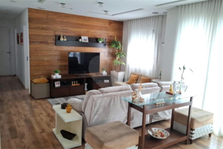 Apartamento a venda no Ipiranga com 3 dormitórios e 2 vagas com 115m² Aceita e estuda Permuta.