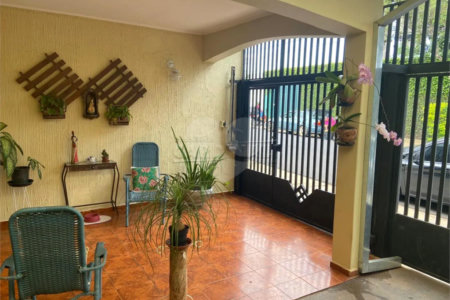Casa à Venda no Jardim Bandeirantes
